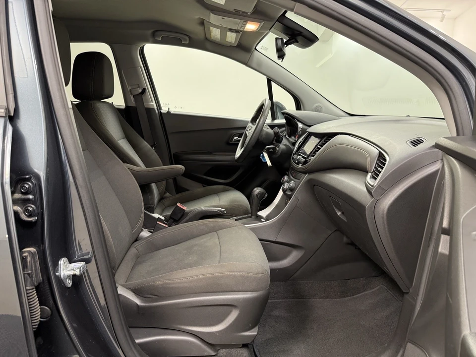 2022 Chevrolet Trax - Image 19 of 21