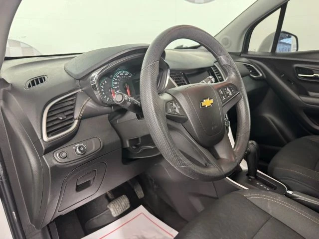 2022 Chevrolet Trax - Image 10 of 21