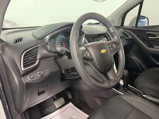 2022 Chevrolet Trax - Image 10 of 12