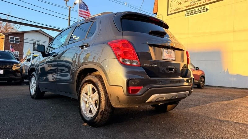 2022 Chevrolet Trax - Image 8 of 12