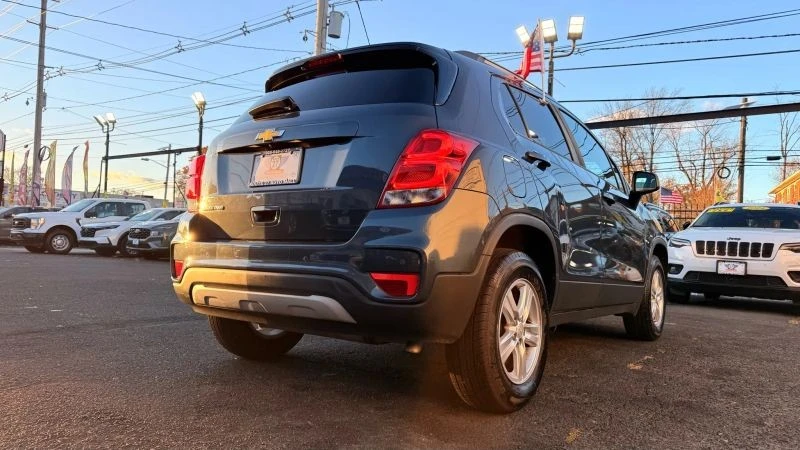 2022 Chevrolet Trax - Image 9 of 12