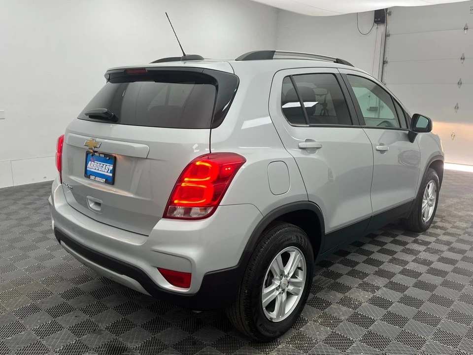 2022 Chevrolet Trax - Image 8 of 12