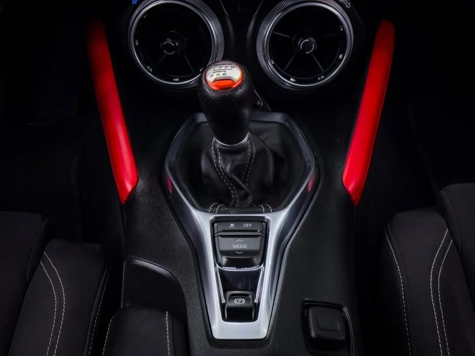 2022 Chevrolet Camaro 6th Gen - Image 16 of 19