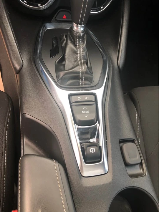 2022 Chevrolet Camaro 6th Gen - Image 15 of 17