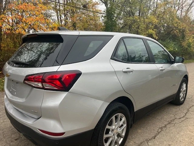 2022 Chevrolet Equinox - Image 4 of 12