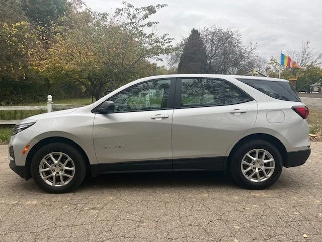 2022 Chevrolet Equinox - Image 8 of 12