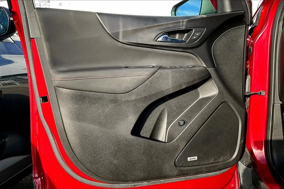 2022 Chevrolet Equinox - Image 2 of 10
