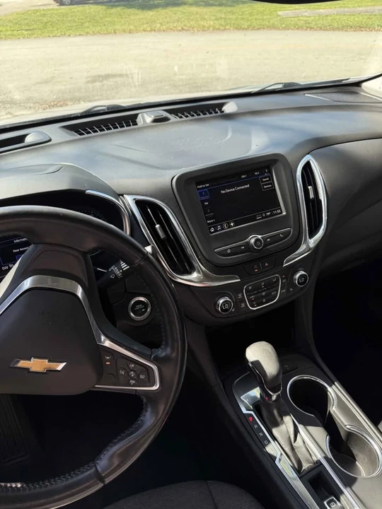 2022 Chevrolet Equinox - Image 8 of 9