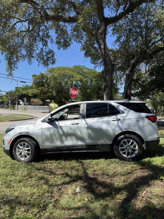 2022 Chevrolet Equinox - Image 2 of 9