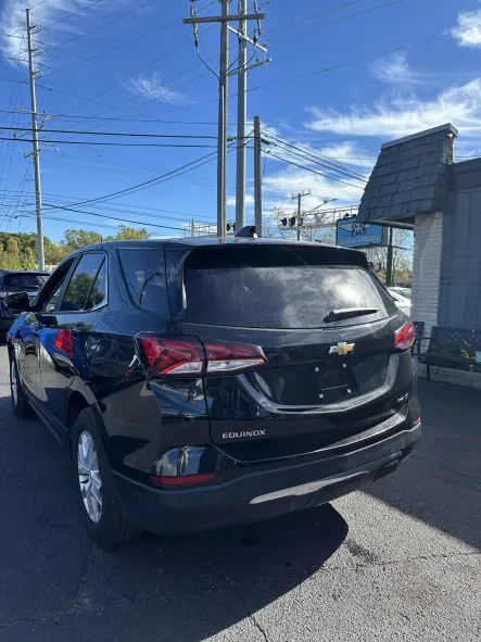 2022 Chevrolet Equinox - Image 3 of 10