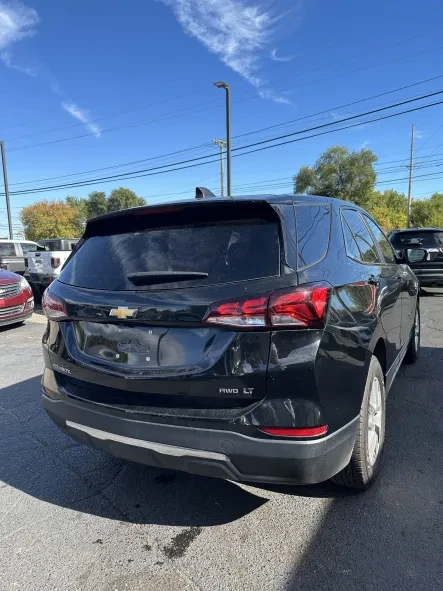 2022 Chevrolet Equinox - Image 5 of 10
