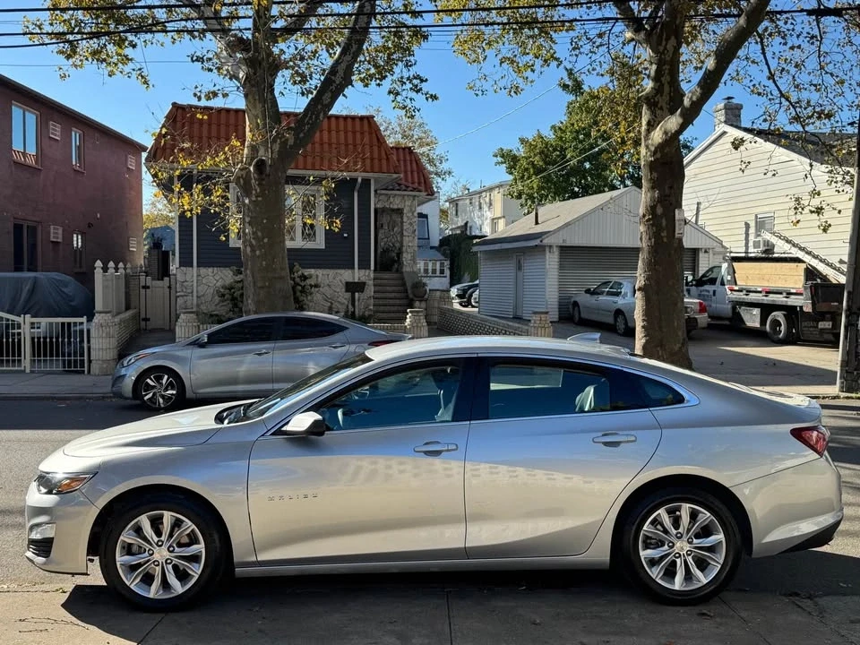 2022 Chevrolet Malibu - Image 8 of 15