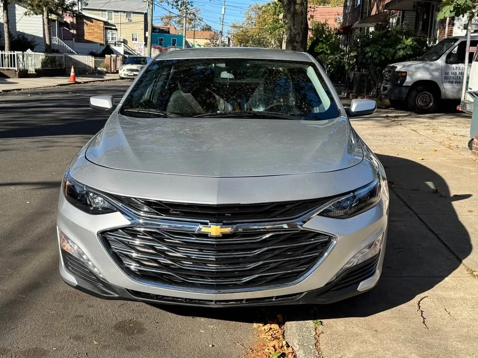 2022 Chevrolet Malibu - Image 2 of 15