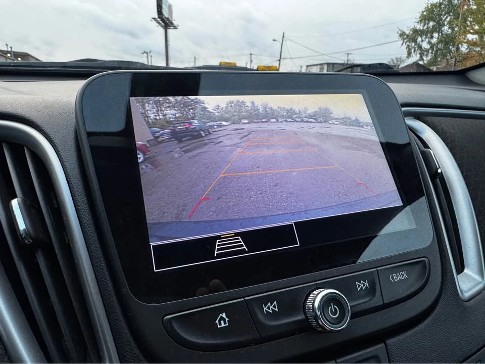 2022 Chevrolet Malibu - Image 13 of 14