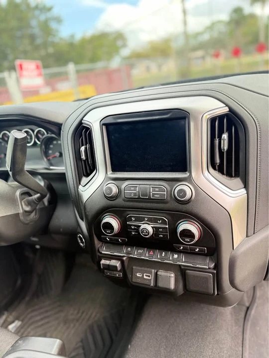 2022 Chevrolet Silverado 4th Gen - Image 13 of 14