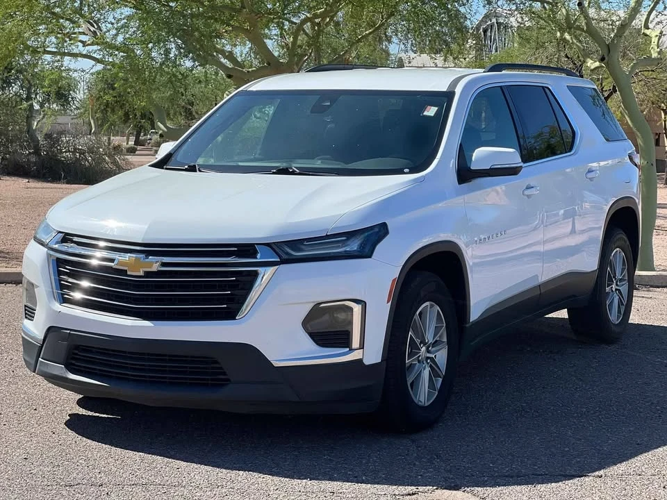 2022 Chevrolet Traverse - Image 2 of 8