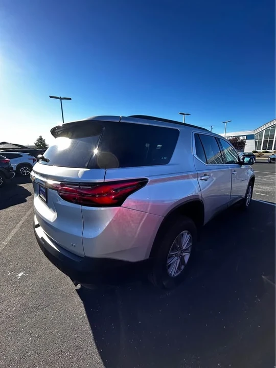 2022 Chevrolet Traverse - Image 4 of 14