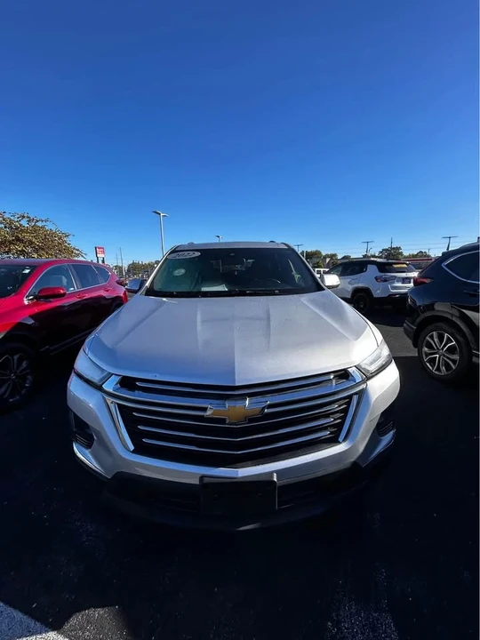 2022 Chevrolet Traverse - Image 2 of 14