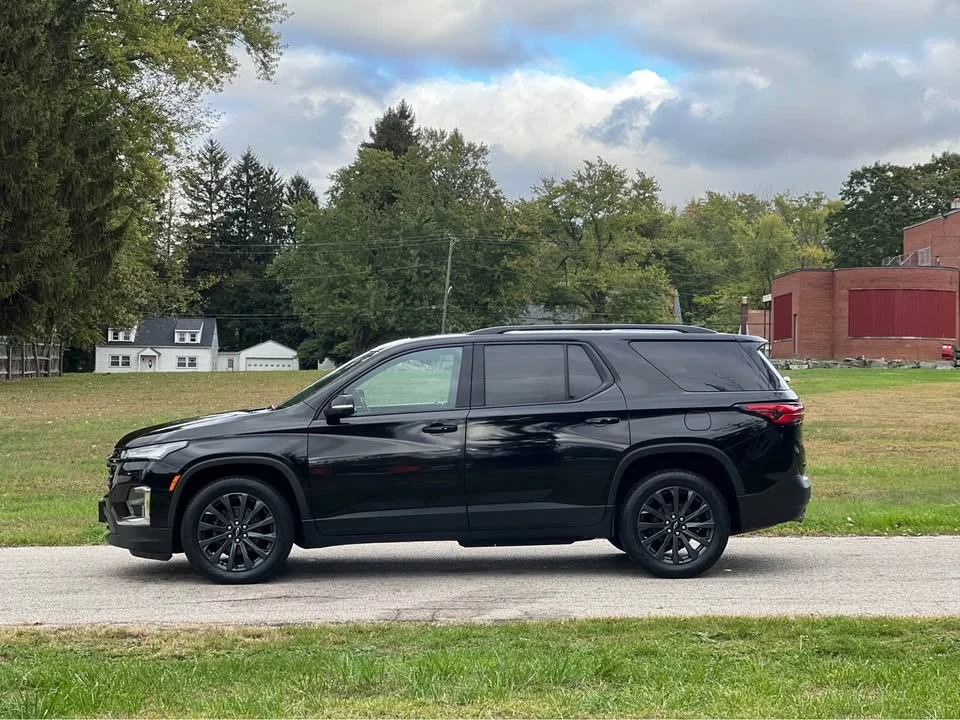 2022 Chevrolet Traverse - Image 2 of 20