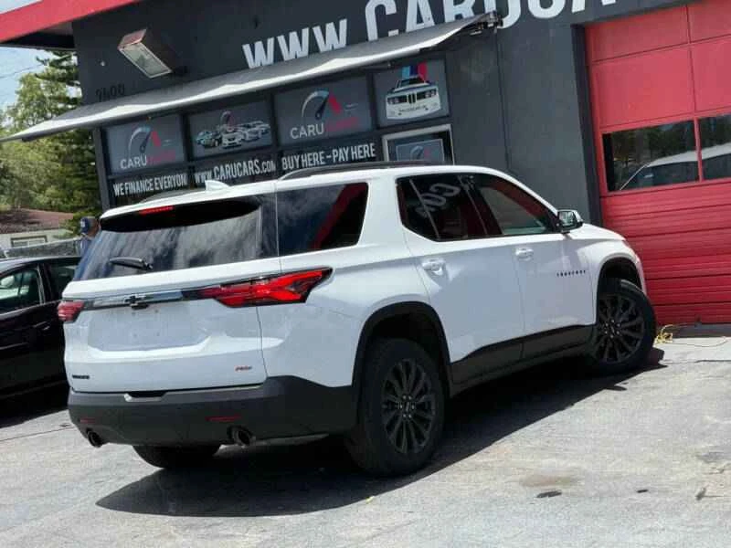 2022 Chevrolet Traverse - Image 2 of 6