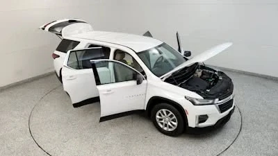 2022 Chevrolet Traverse - Image 9 of 16