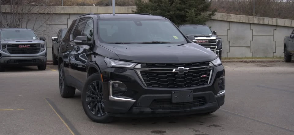 2022 Chevrolet Traverse - Image 2 of 16