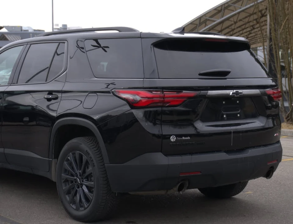 2022 Chevrolet Traverse - Image 9 of 16