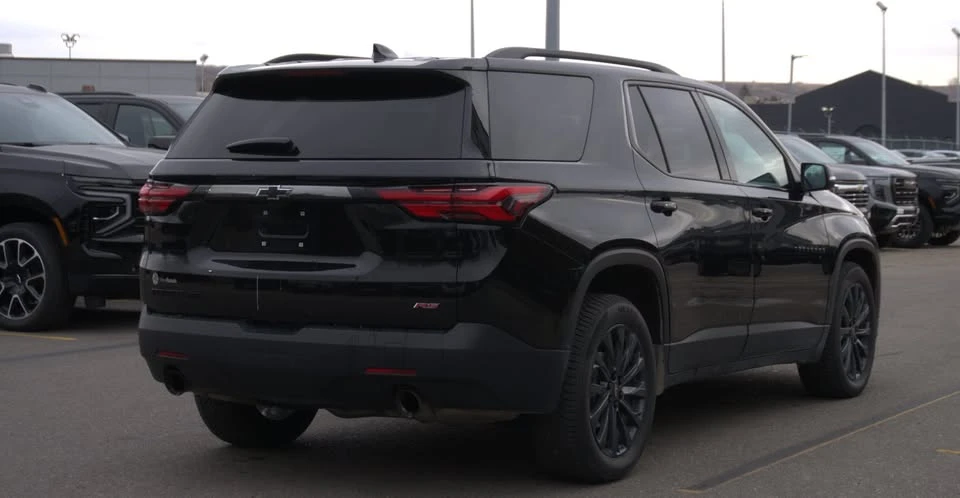2022 Chevrolet Traverse - Image 8 of 16