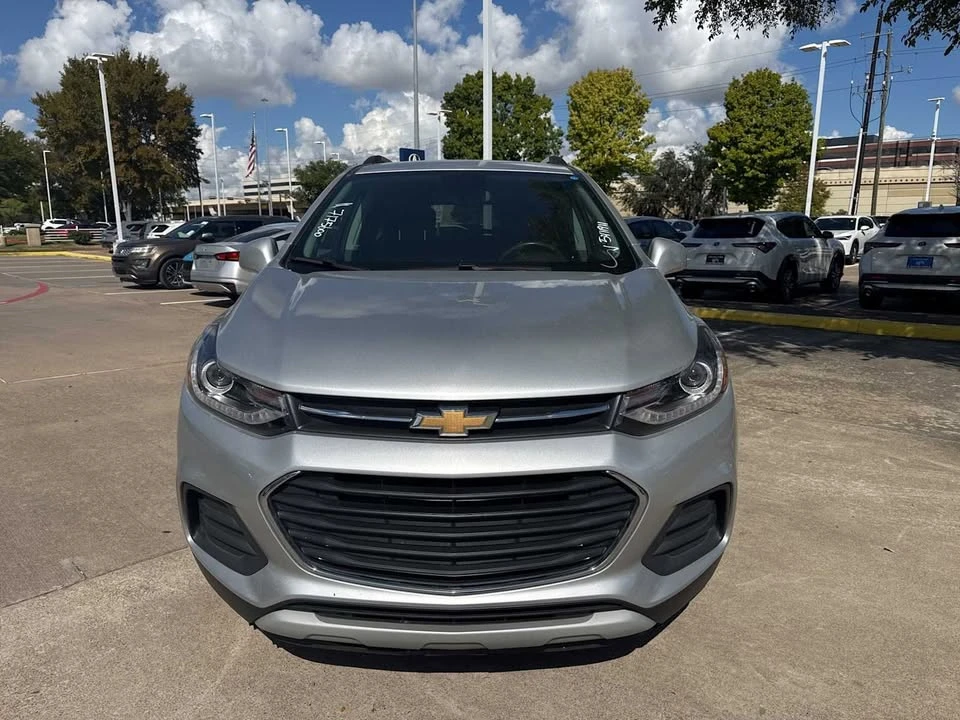 2022 Chevrolet Trax - Image 2 of 9