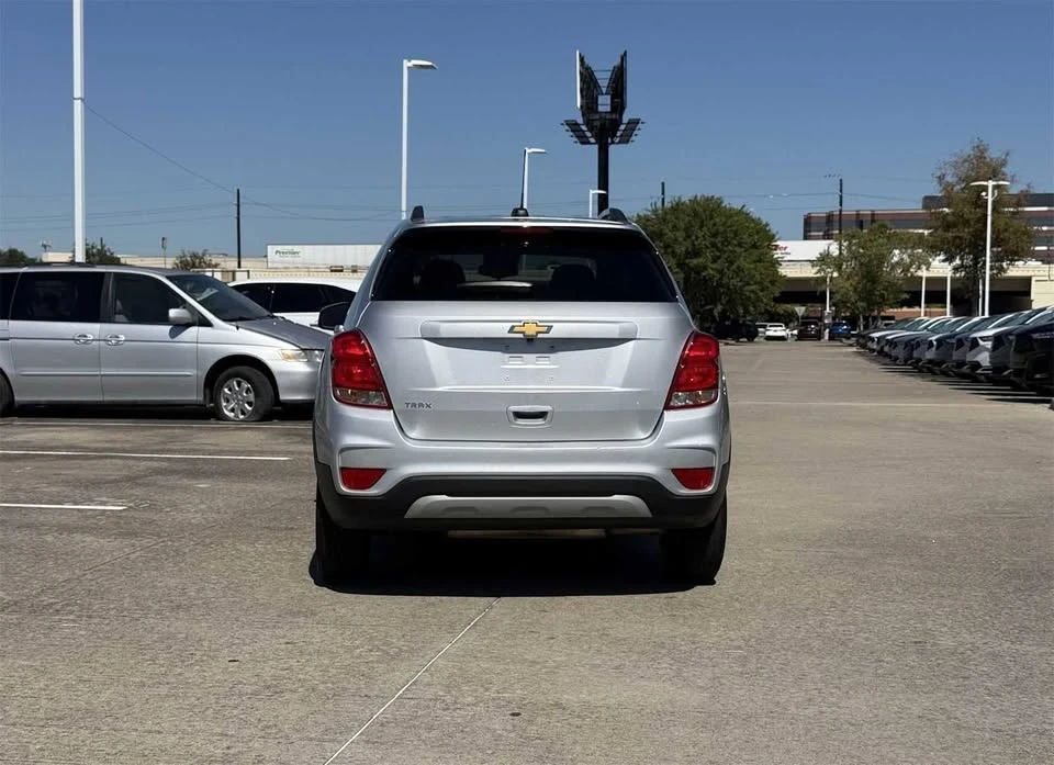 2022 Chevrolet Trax - Image 4 of 8