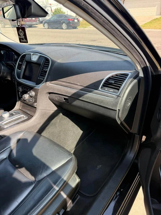 2022 Chrysler 300 (2005-2023) - Image 6 of 8