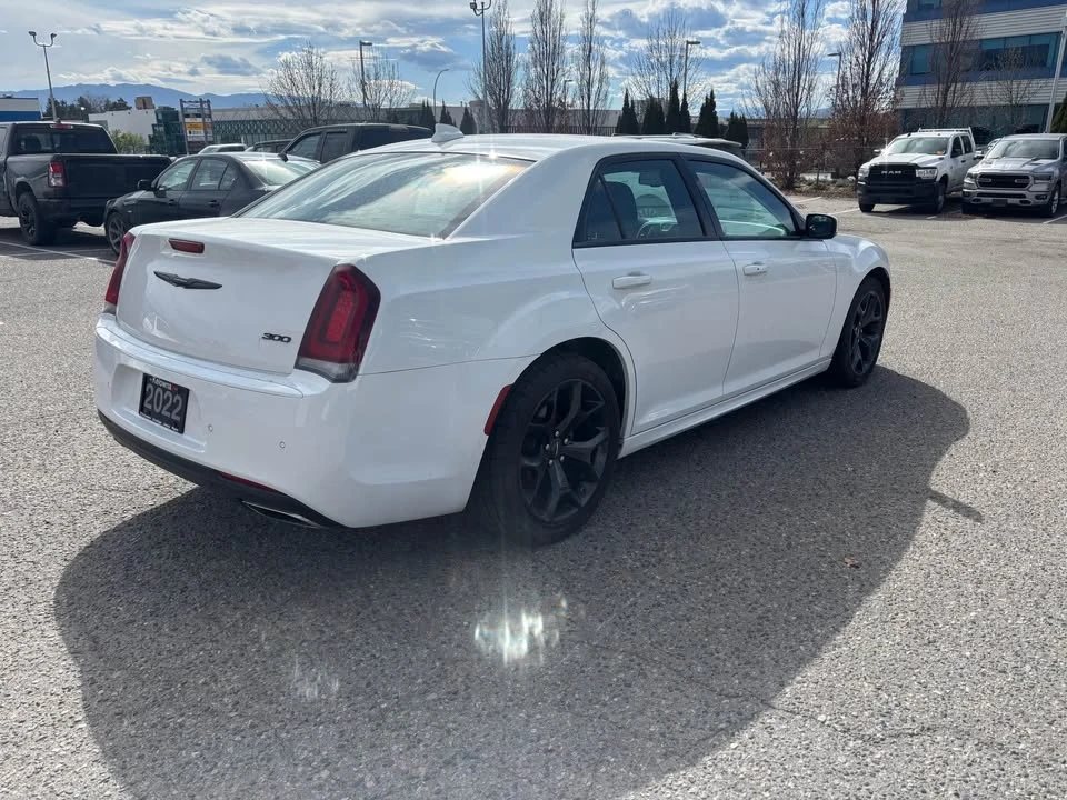 2022 Chrysler 300 (2005-2023) - Image 3 of 8