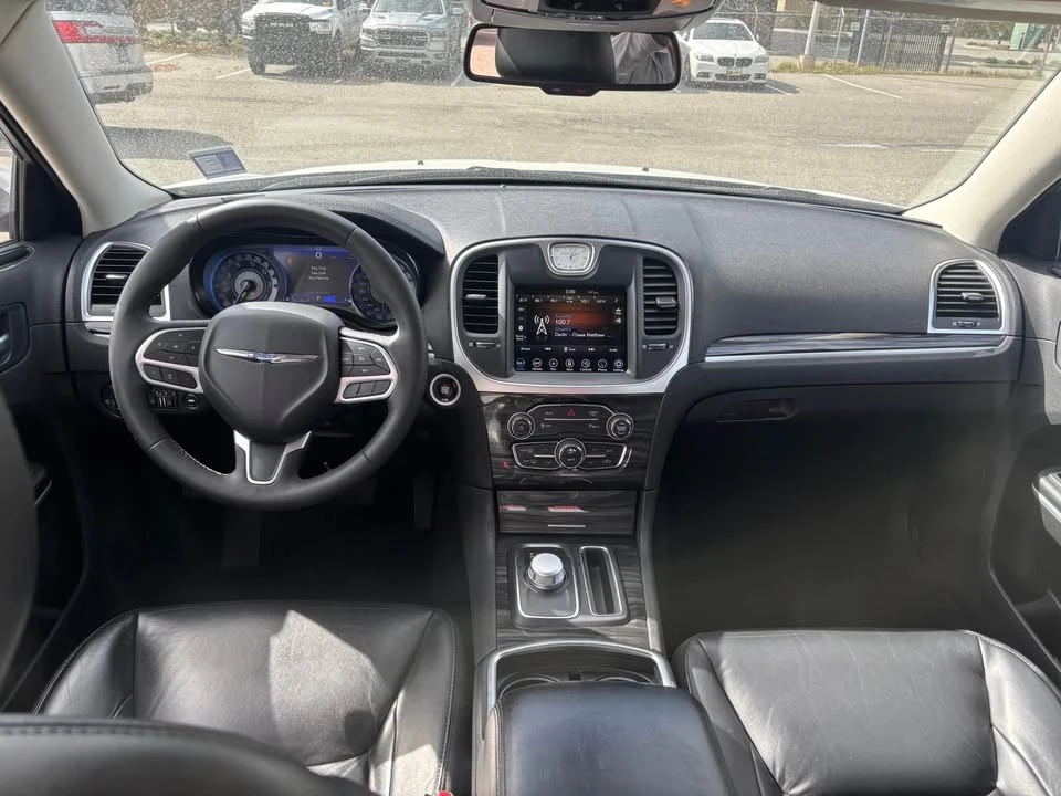 2022 Chrysler 300 (2005-2023) - Image 7 of 8