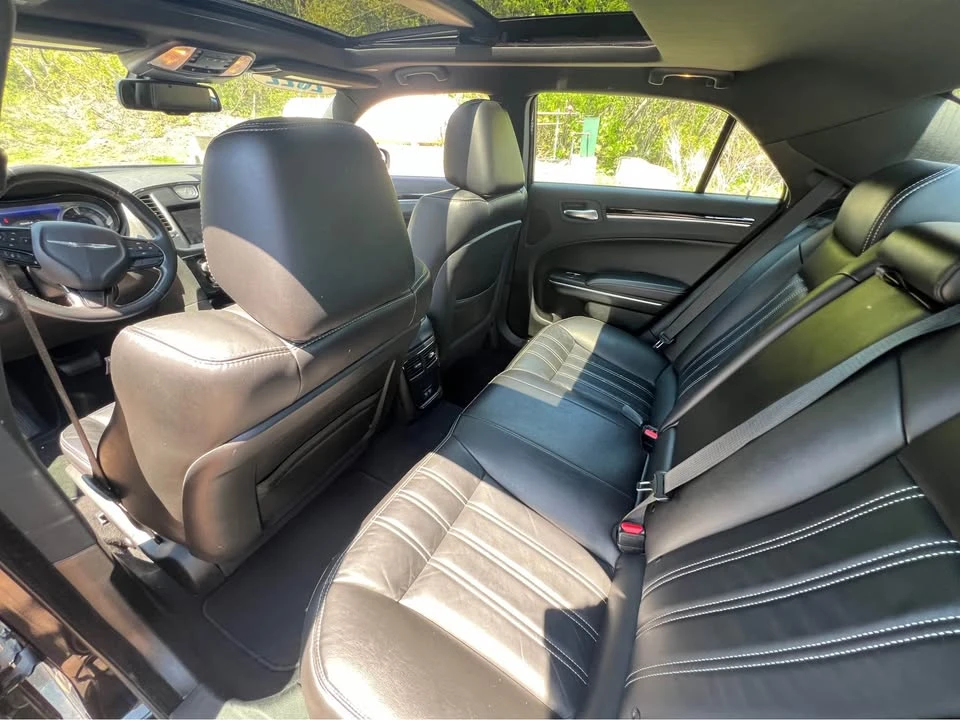 2022 Chrysler 300 (2005-2023) - Image 10 of 11