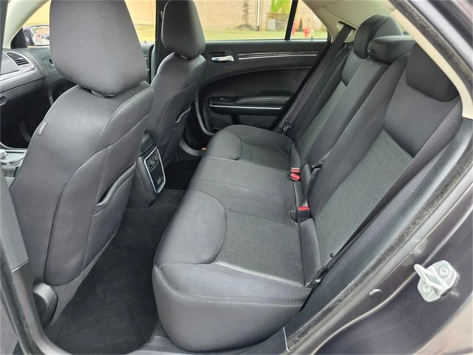 2022 Chrysler 300 (2005-2023) - Image 29 of 31