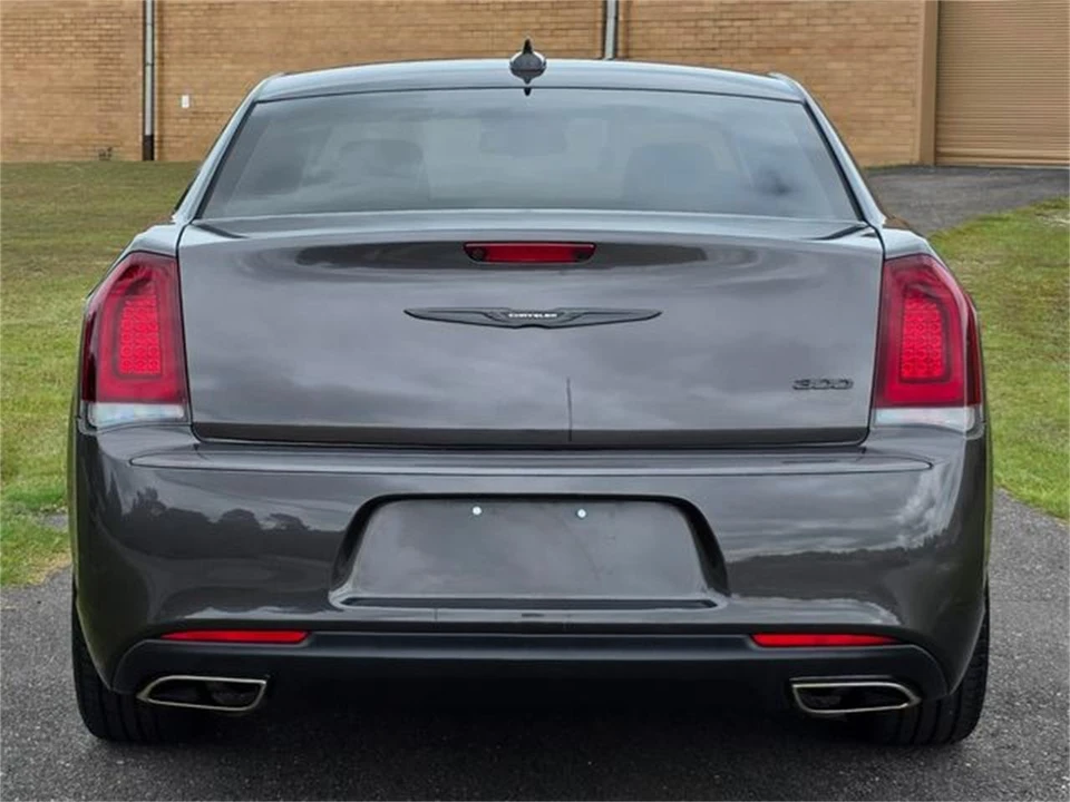2022 Chrysler 300 (2005-2023) - Image 9 of 31
