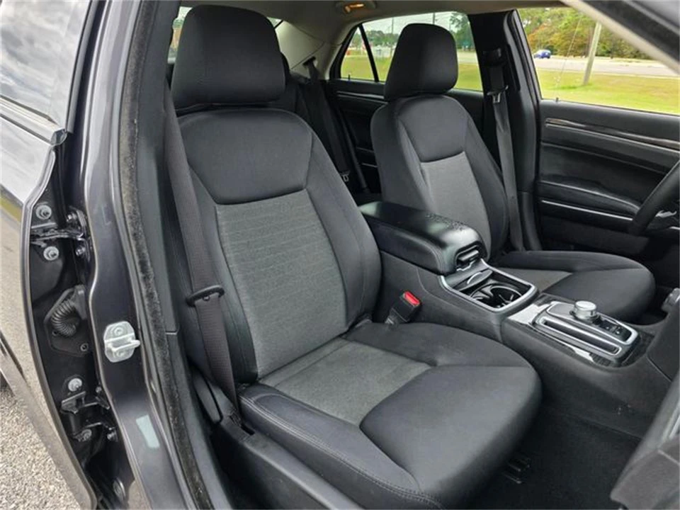 2022 Chrysler 300 (2005-2023) - Image 31 of 31