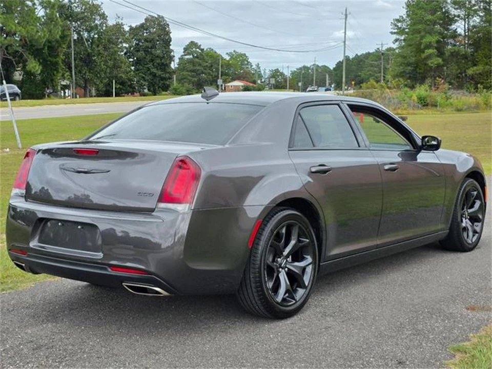 2022 Chrysler 300 (2005-2023) - Image 7 of 31