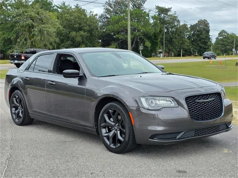 2022 Chrysler 300 (2005-2023) - Image 5 of 31