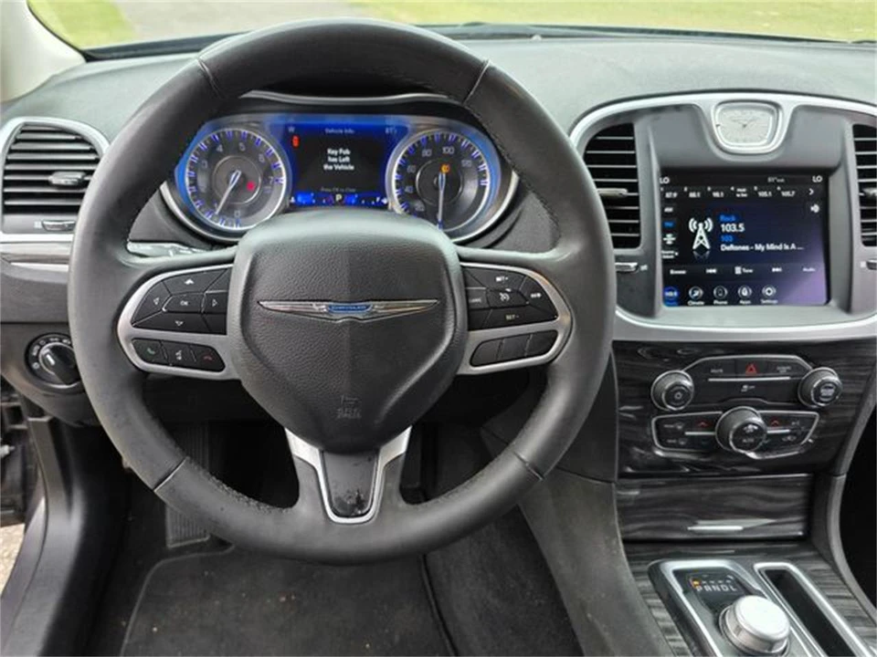 2022 Chrysler 300 (2005-2023) - Image 17 of 31