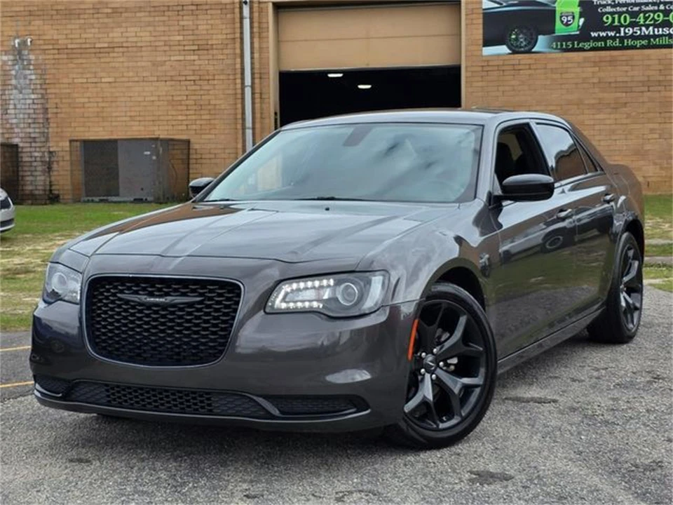2022 Chrysler 300 (2005-2023) - Image 13 of 31