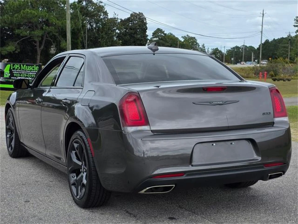 2022 Chrysler 300 (2005-2023) - Image 10 of 31