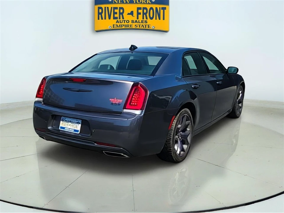 2022 Chrysler 300 (2005-2023) - Image 8 of 28