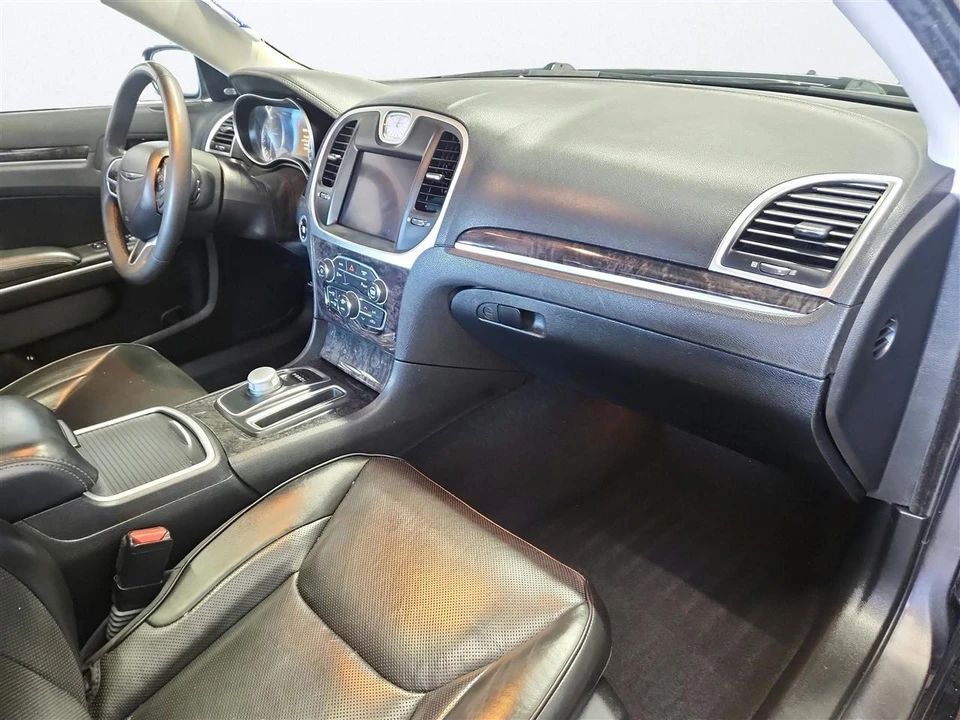 2022 Chrysler 300 (2005-2023) - Image 20 of 28