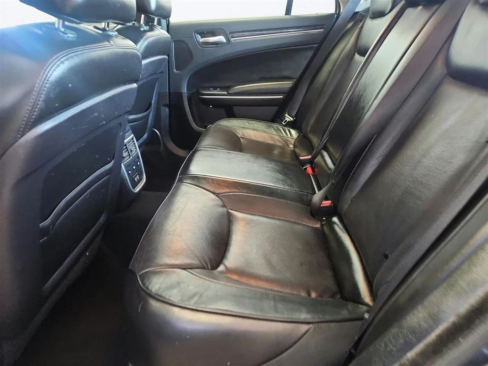 2022 Chrysler 300 (2005-2023) - Image 19 of 28