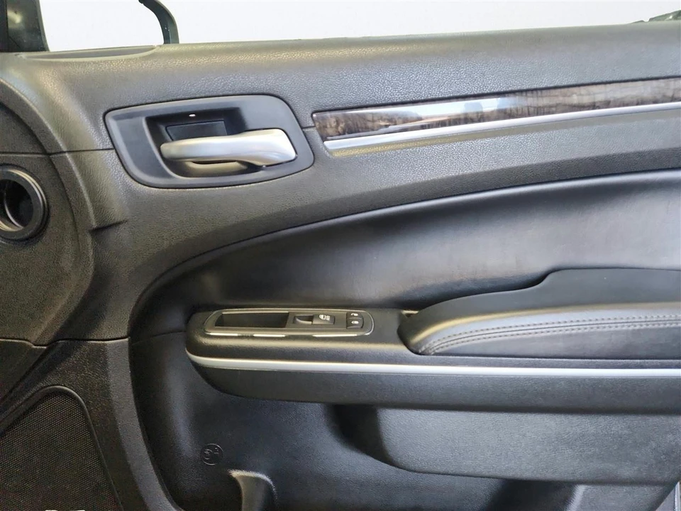 2022 Chrysler 300 (2005-2023) - Image 22 of 28
