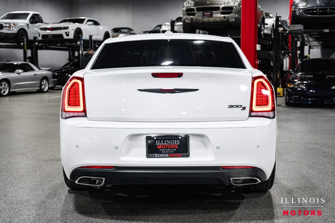 2022 Chrysler 300 (2005-2023) - Image 4 of 21