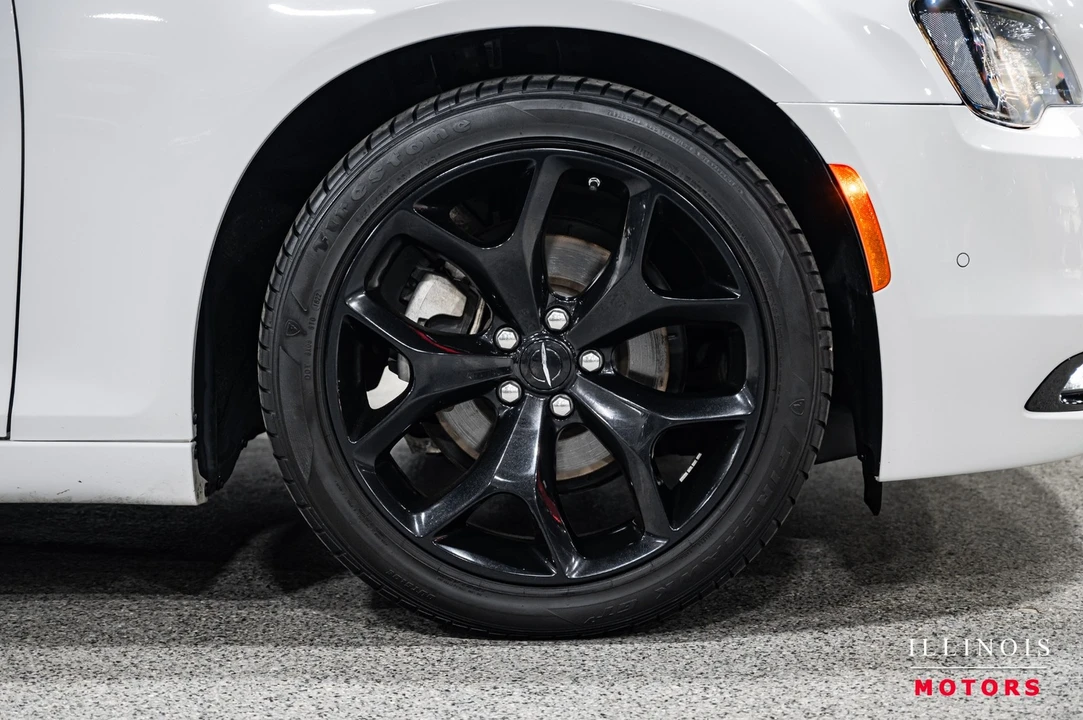2022 Chrysler 300 (2005-2023) - Image 12 of 21