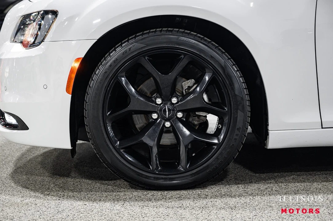 2022 Chrysler 300 (2005-2023) - Image 9 of 21