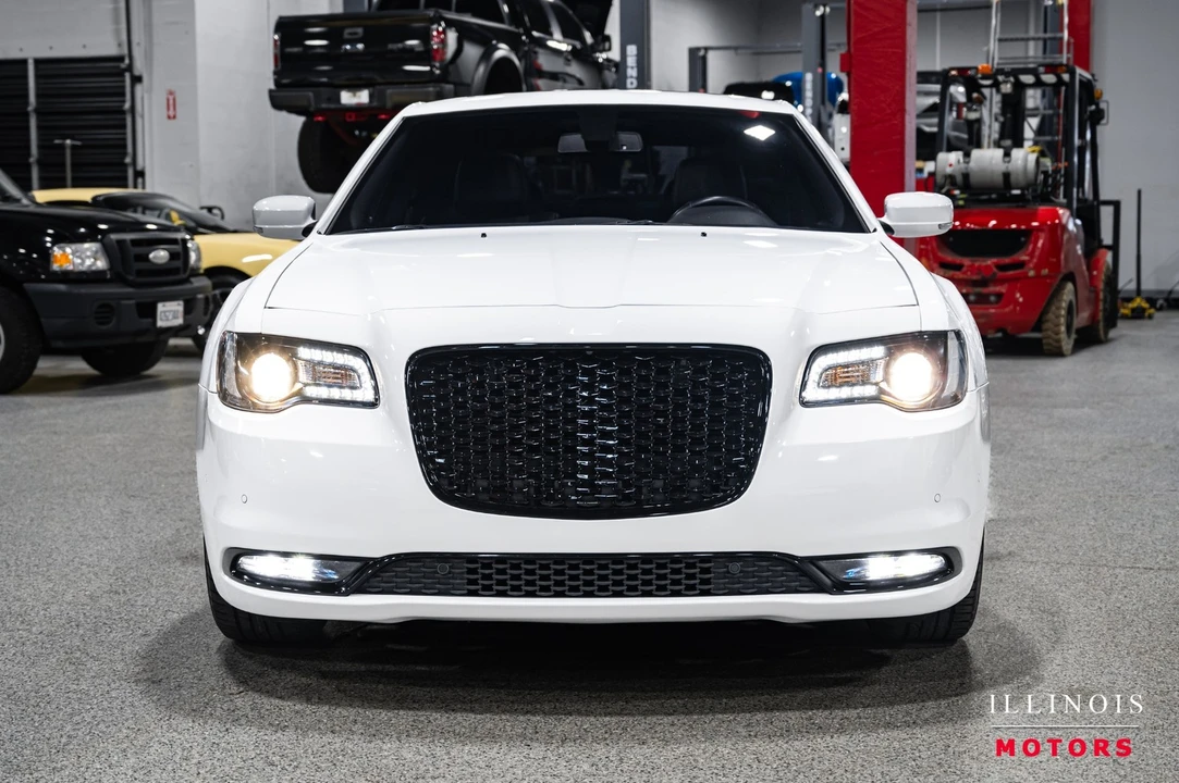 2022 Chrysler 300 (2005-2023) - Image 8 of 21
